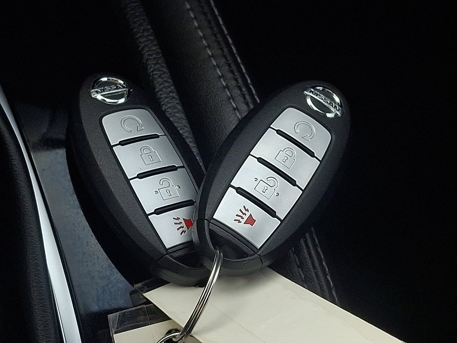 Used 2018 Nissan Rogue Sport SL w/ SL Premium Package image 3