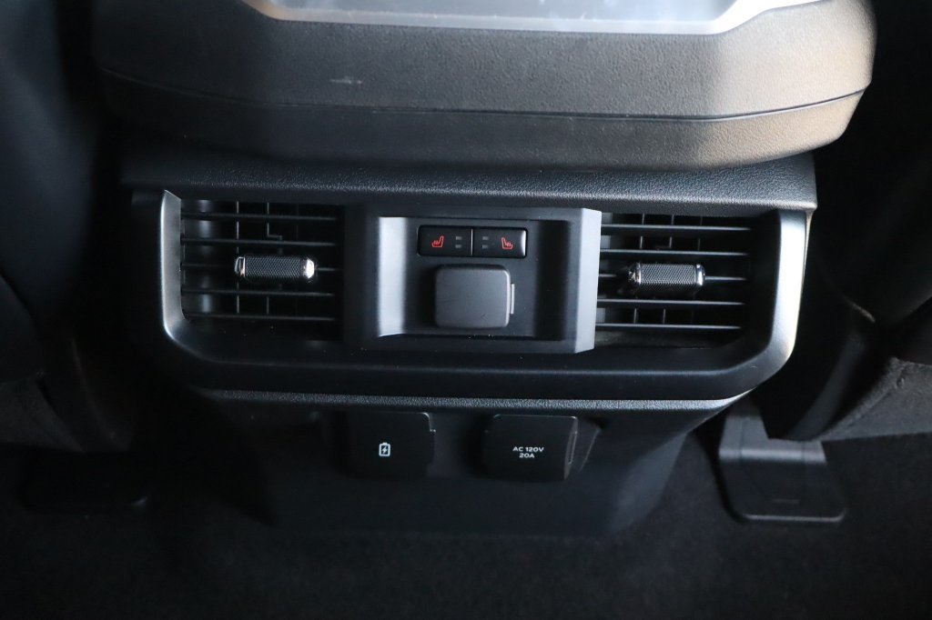 Used 2025 Ford F150 Raptor AWD/4WD image 31