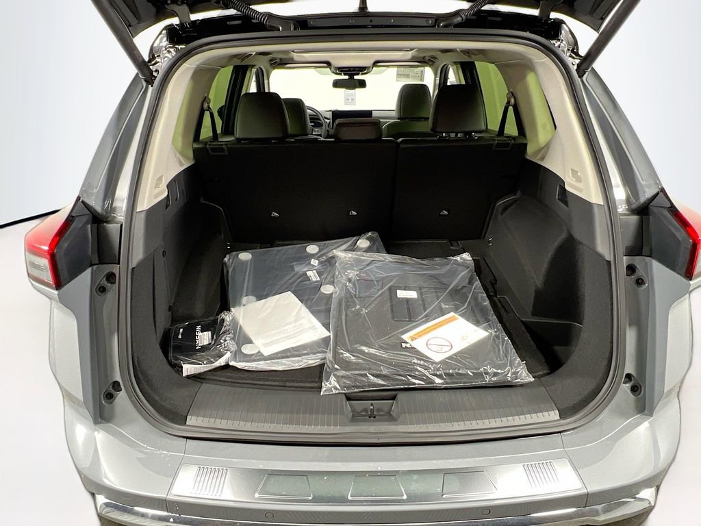 New 2026 Nissan Rogue Platinum image 25