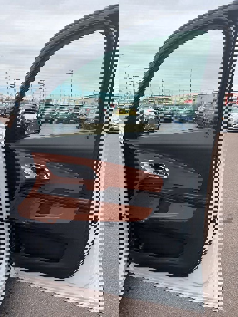 Used 2016 Chevrolet Equinox LTZ w/ Enhanced Convenience Package AWD/4WD image 30