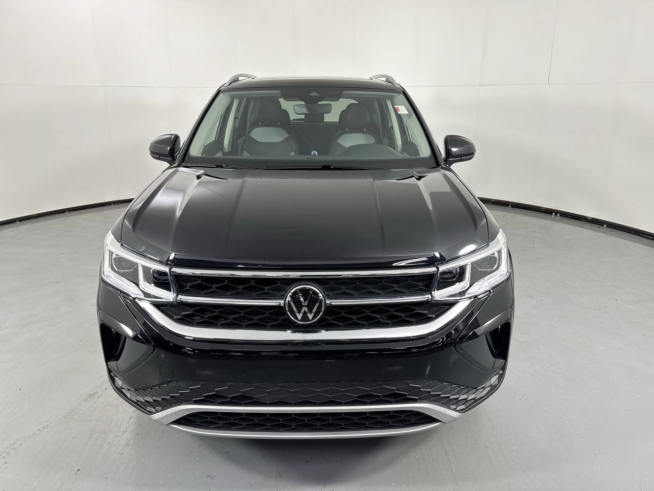 Used 2024 Volkswagen Taos SEL AWD/4WD image 5