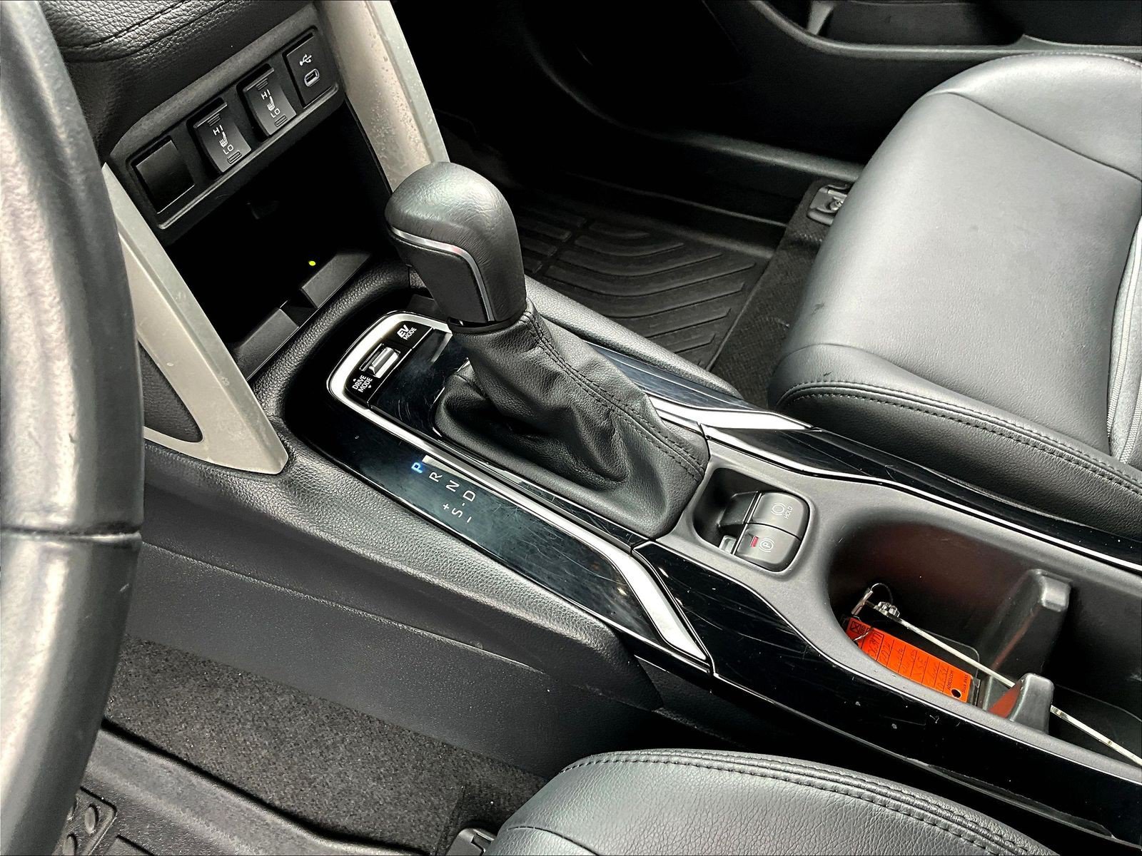 Used 2024 Toyota Corolla Cross AWD Hybrid w/ Convenience Package image 18