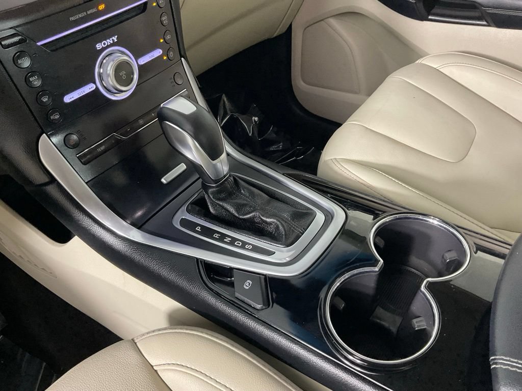 Used 2018 Ford Edge Titanium w/ Ford Safe & Smart Package FWD image 19