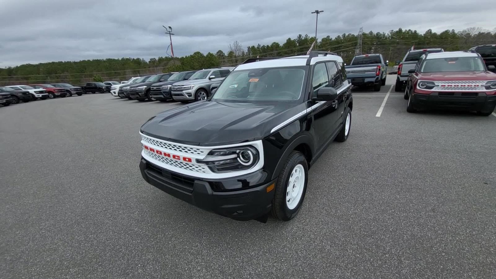 Used 2025 Ford Bronco Sport Heritage w/ Convenience Package image 2