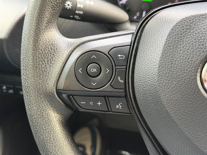 Used 2025 Toyota Corolla LE FWD image 37