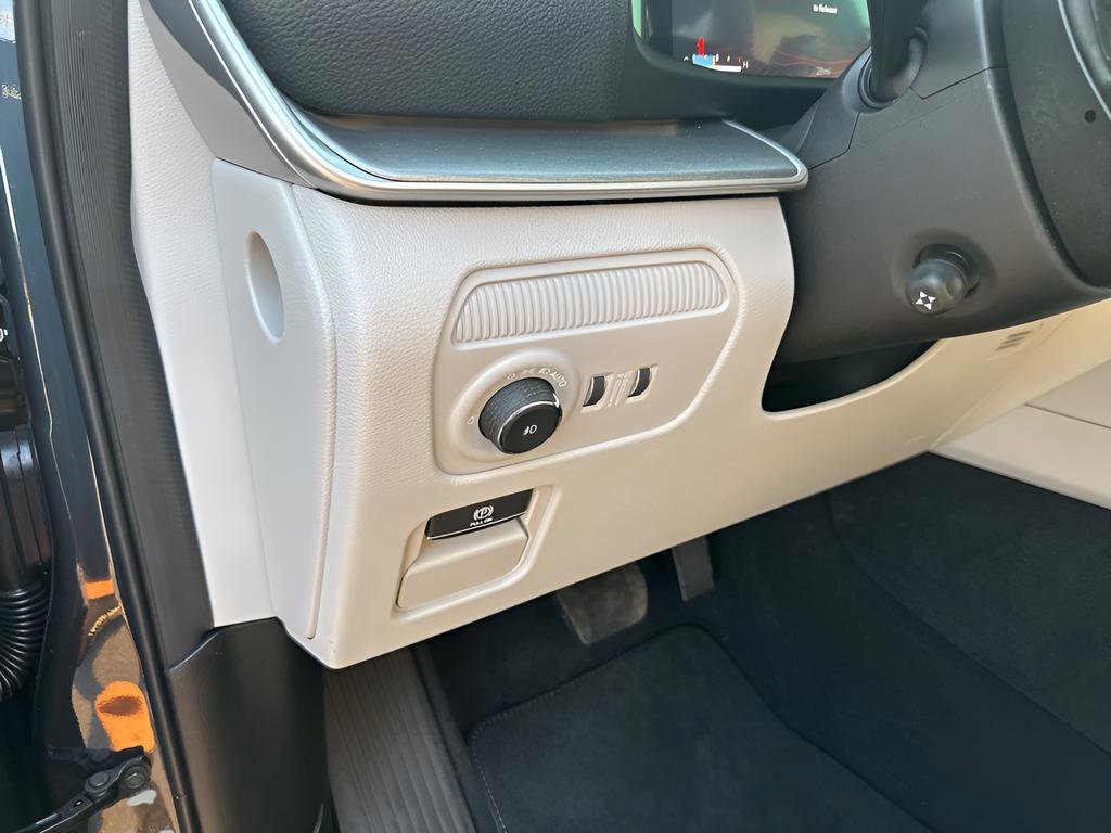 New 2025 Jeep Wagoneer 4WD w/ Convenience Group I image 29