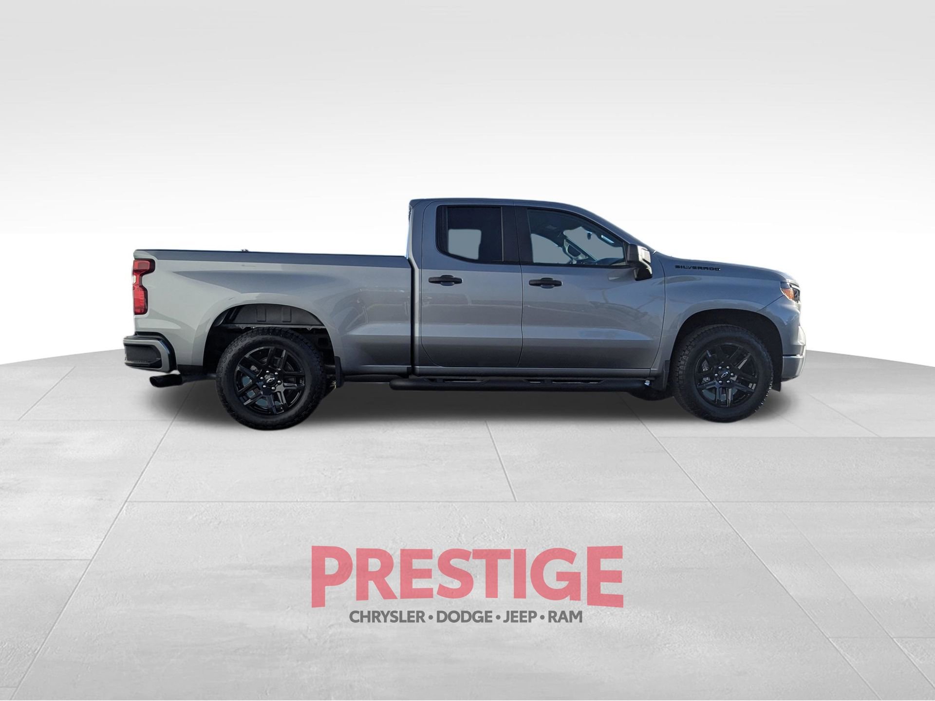 Used 2025 Chevrolet Silverado 1500 Custom w/ Turbomax Blackout Package RWD image 7