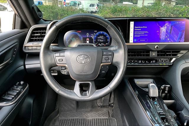 Used 2024 Toyota Crown w/ Advanced Technology Package image 8