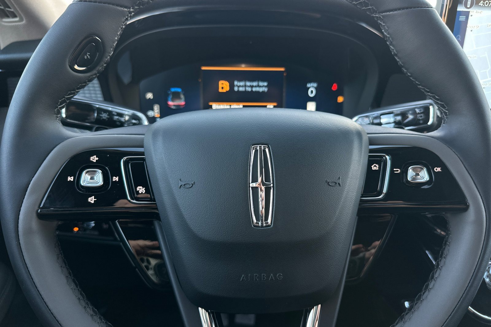 New 2025 Lincoln Corsair FWD w/ Equipment Group 101A image 23