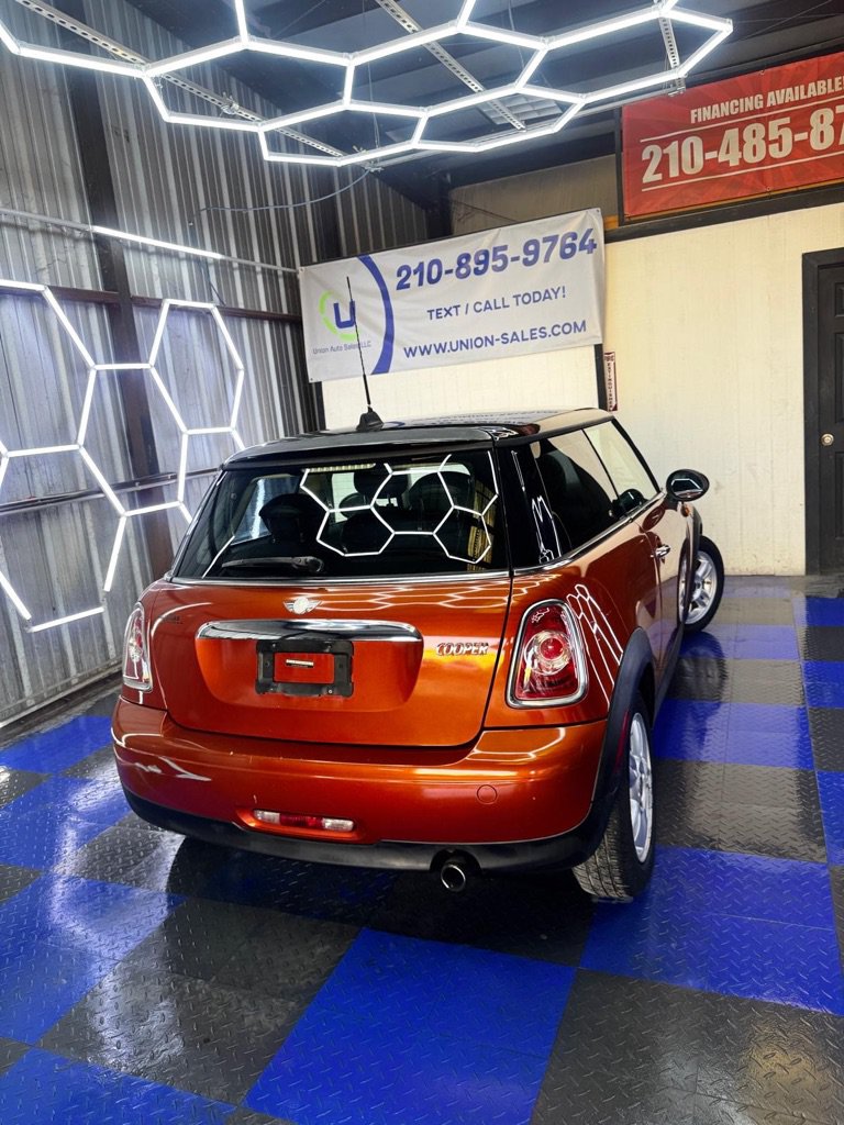 Used 2011 MINI Cooper Hardtop FWD image 14