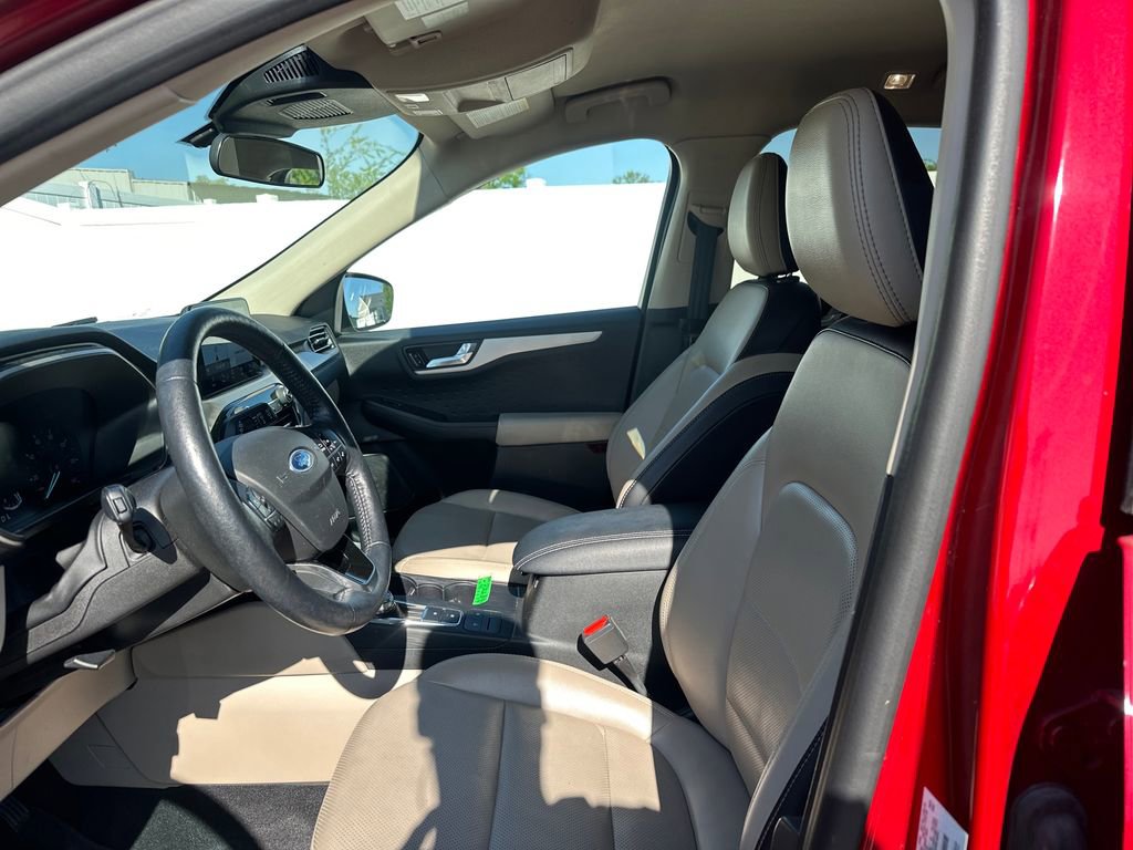 Used 2020 Ford Escape SEL image 11