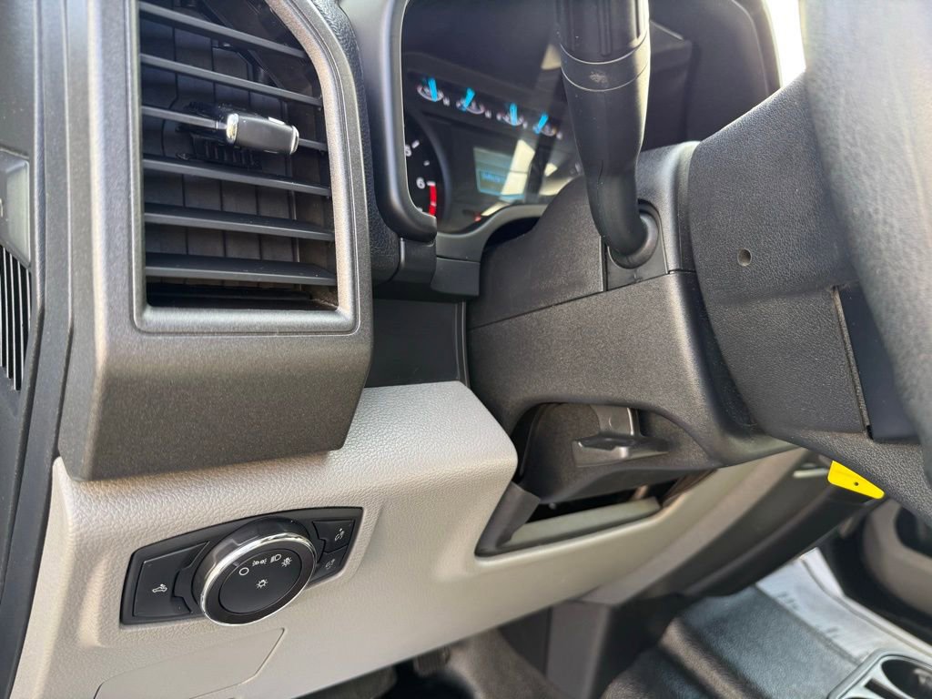 Used 2018 Ford F250 XL w/ Power Equipment Group AWD/4WD image 17