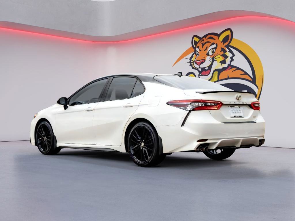 Used 2022 Toyota Camry XSE image 7