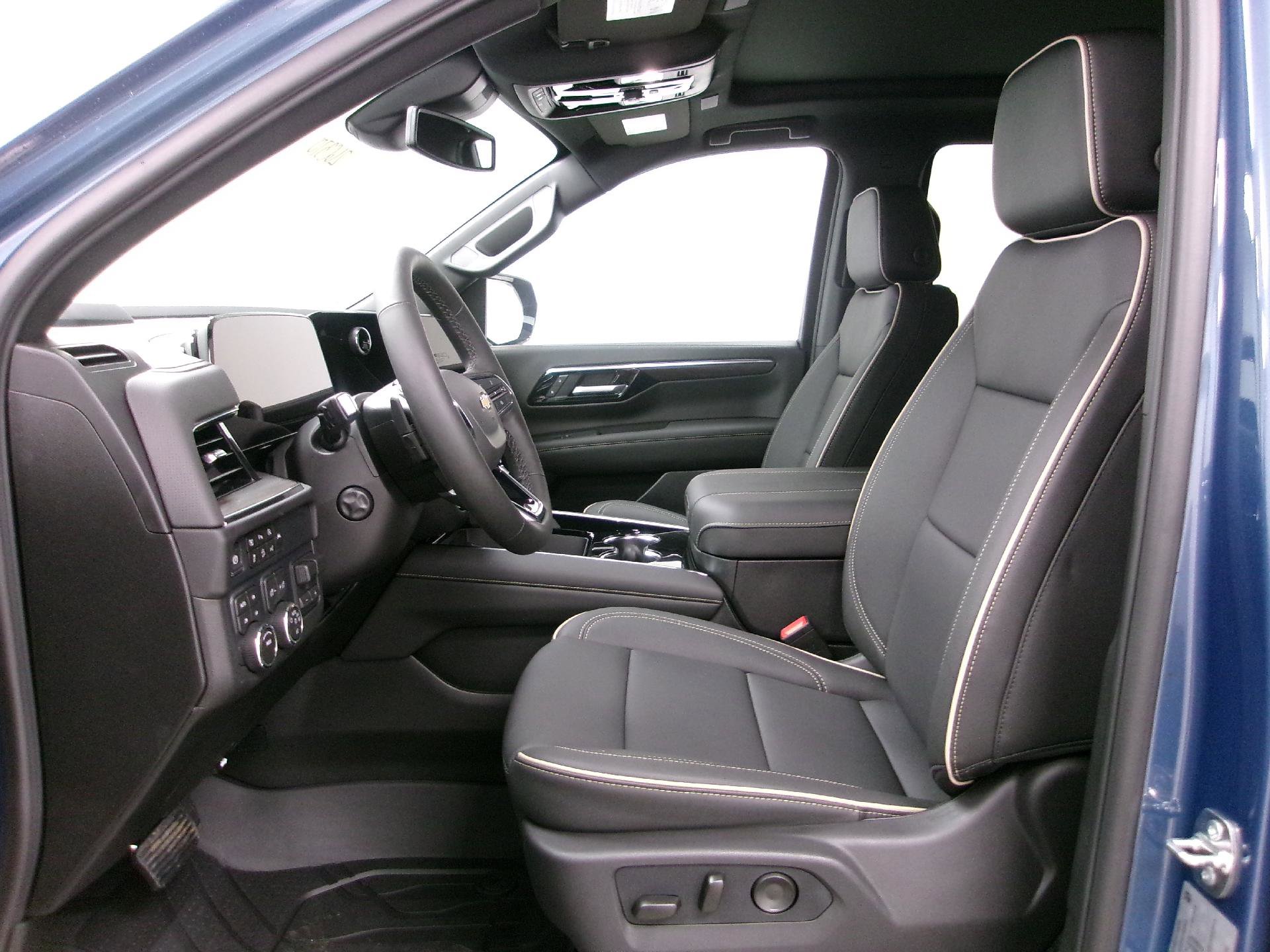 New 2026 Chevrolet Tahoe Premier w/ Sun And Tow Package AWD/4WD image 11