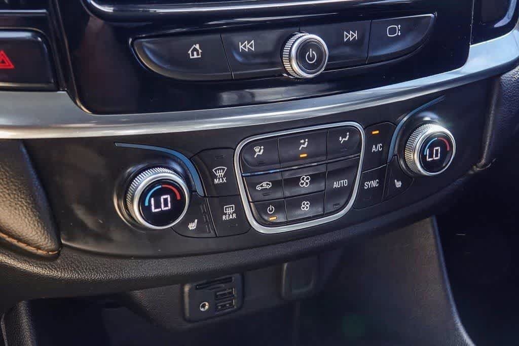 Used 2020 Chevrolet Traverse RS w/ LPO, Cargo Package FWD image 21