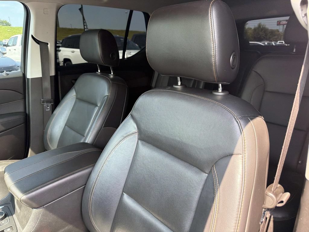 Used 2021 Chevrolet Traverse Premier w/ Redline Edition FWD image 24