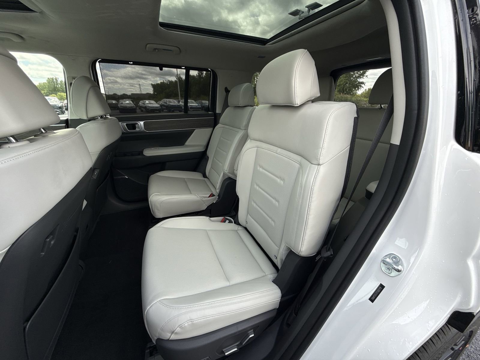New 2026 Hyundai Santa Fe Calligraphy AWD/4WD image 25
