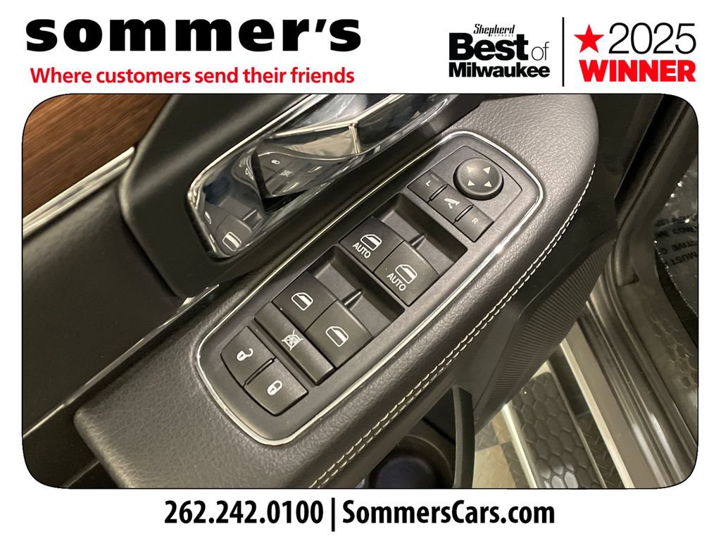 Used 2016 RAM 1500 Laramie w/ Convenience Group AWD/4WD image 11