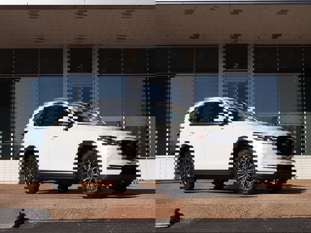 Used 2020 MAZDA CX-5 Touring image 2