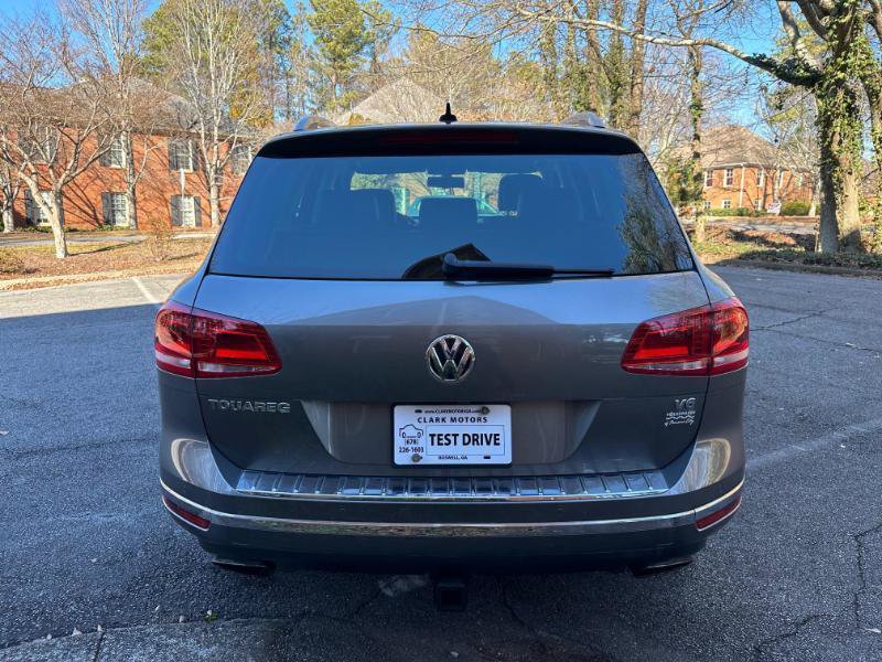 Used 2015 Volkswagen Touareg VR6 AWD/4WD image 8