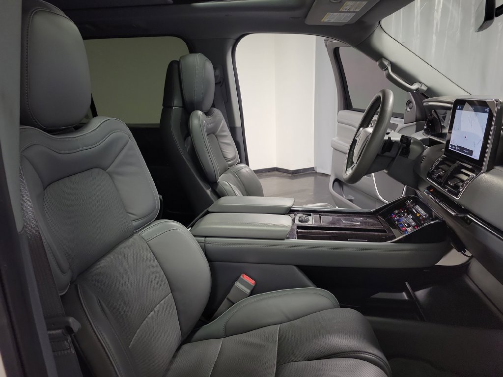 Used 2019 Lincoln Navigator Reserve AWD/4WD image 35