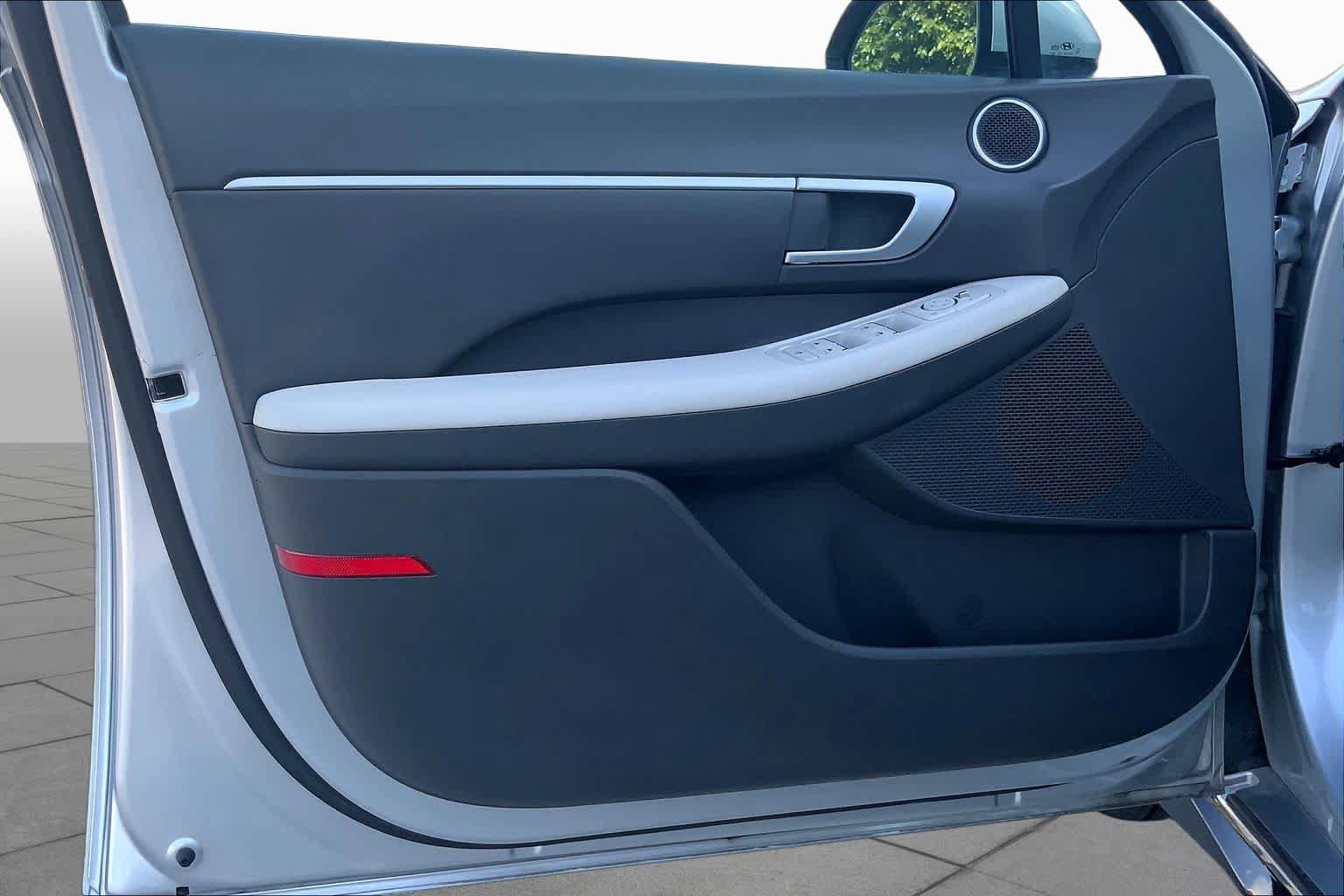 Certified 2025 Hyundai Sonata SEL FWD image 21