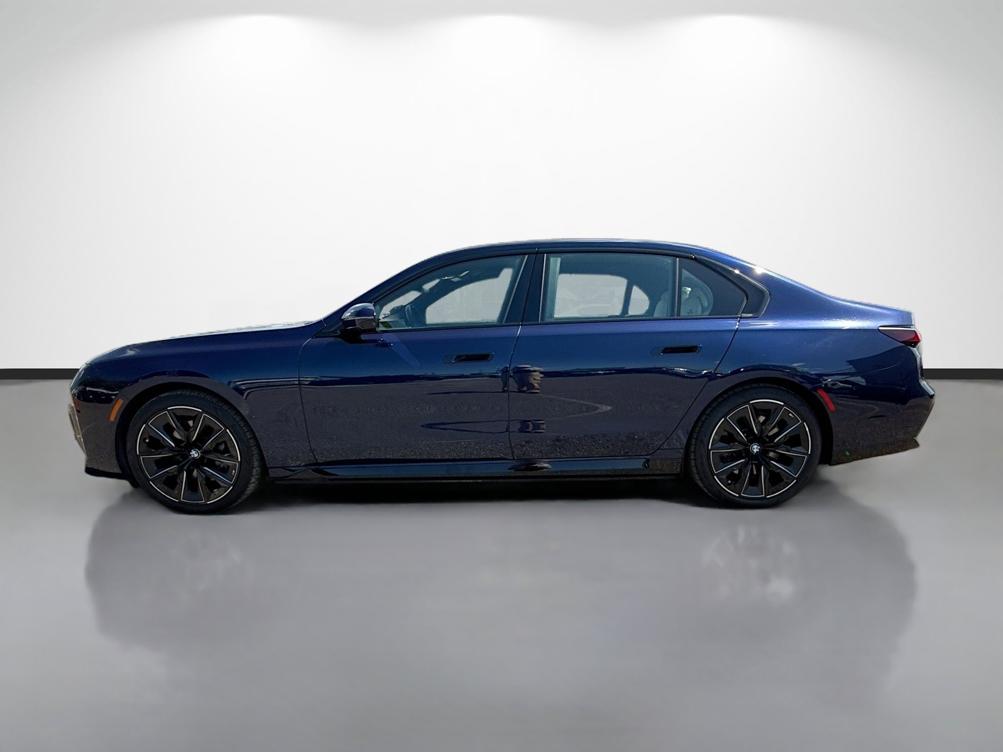 Used 2023 BMW i7 xDrive60 image 6