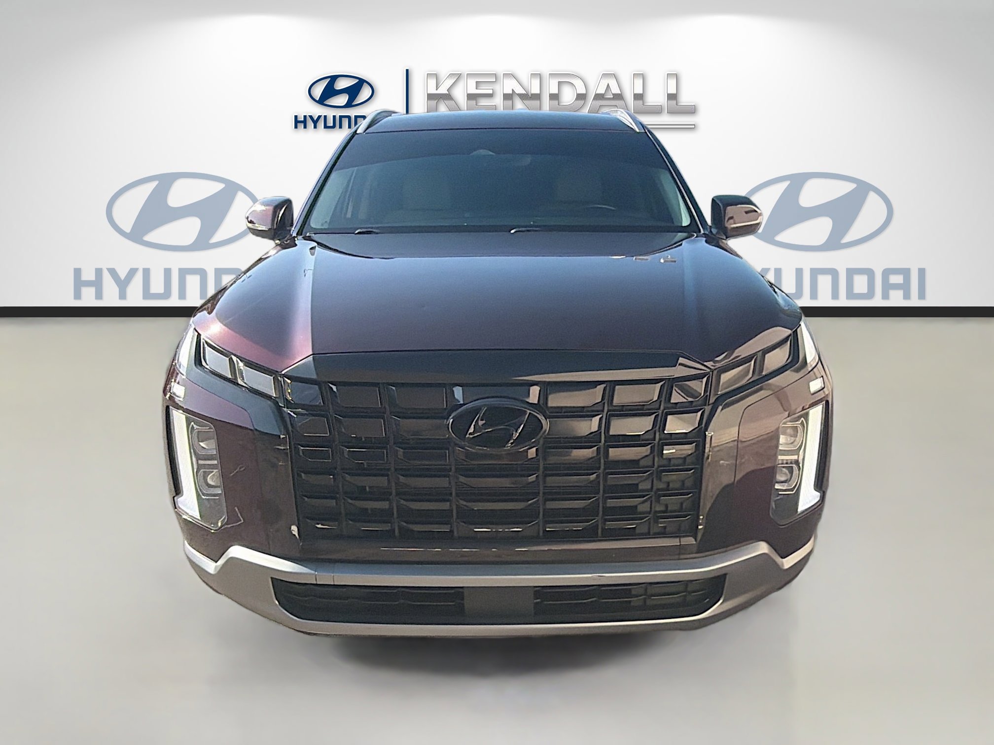 Used 2023 Hyundai Palisade SEL FWD image 2