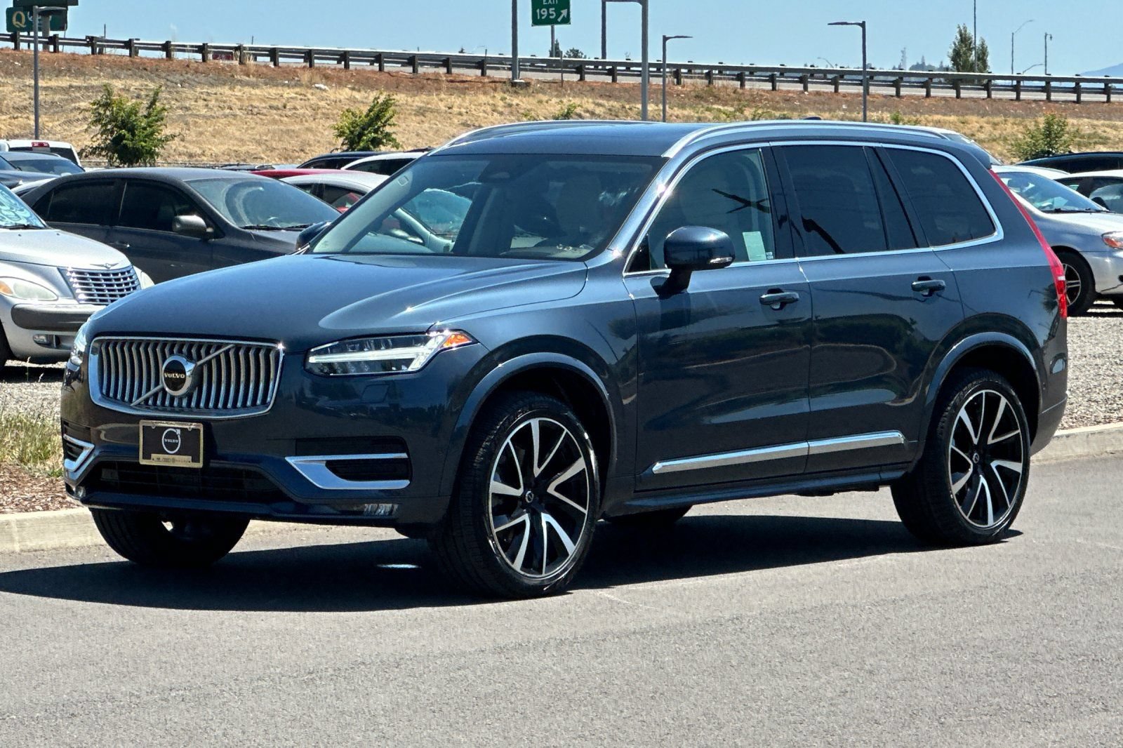 Used 2023 Volvo XC90 B6 Plus w/ Protection Package Premier AWD/4WD image 7