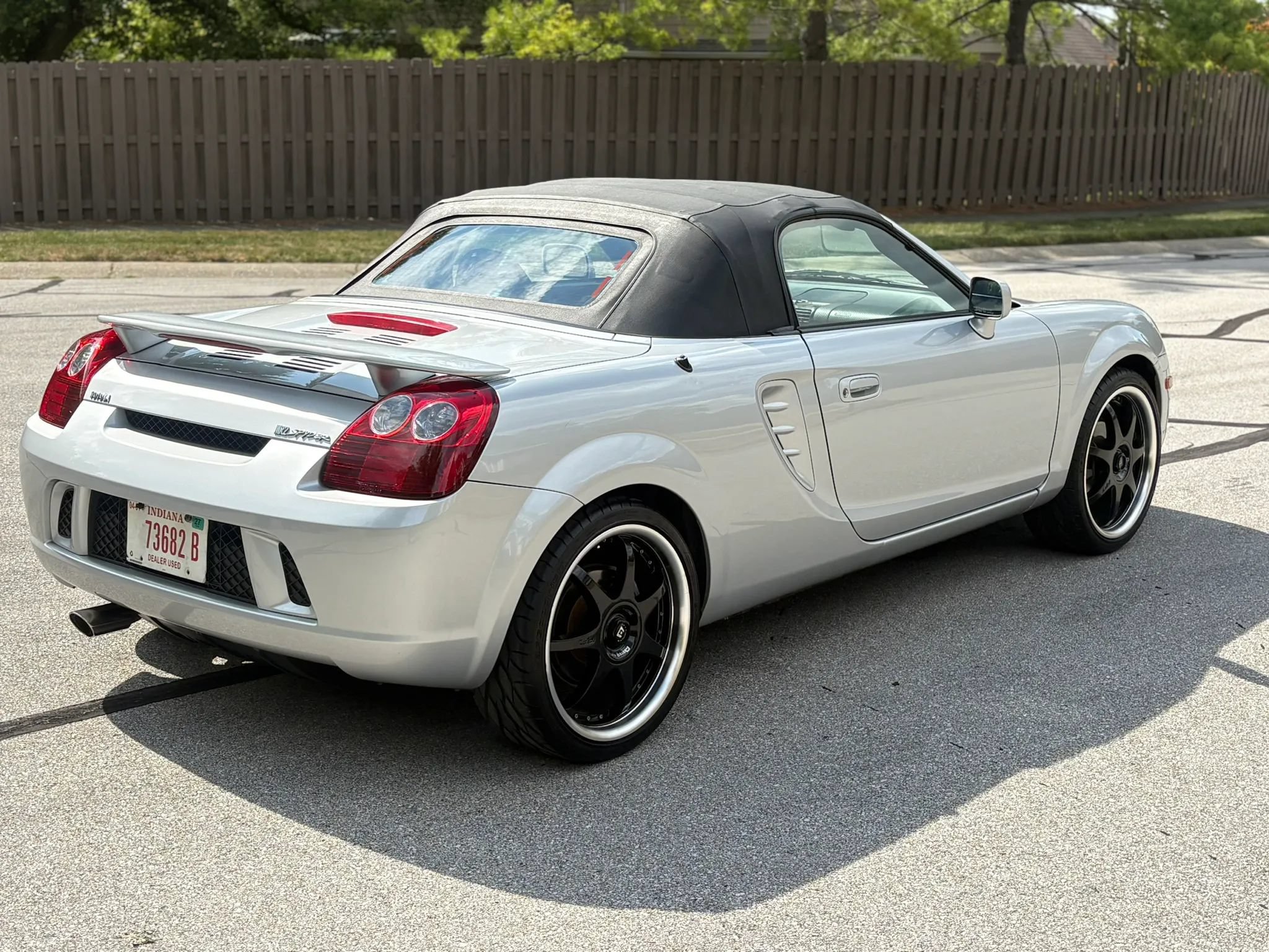 Used 2003 Toyota MR2 RWD image 11