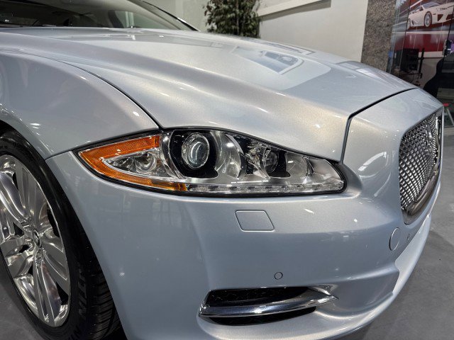 Used 2014 Jaguar XJ L Portfolio image 26