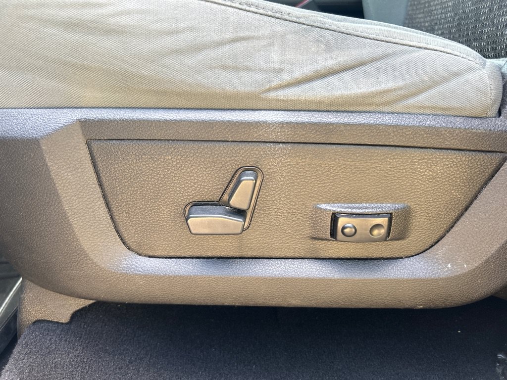 Used 2019 RAM 1500 Big Horn RWD image 16