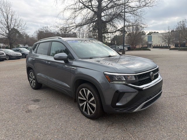 Used 2022 Volkswagen Taos SE image 4