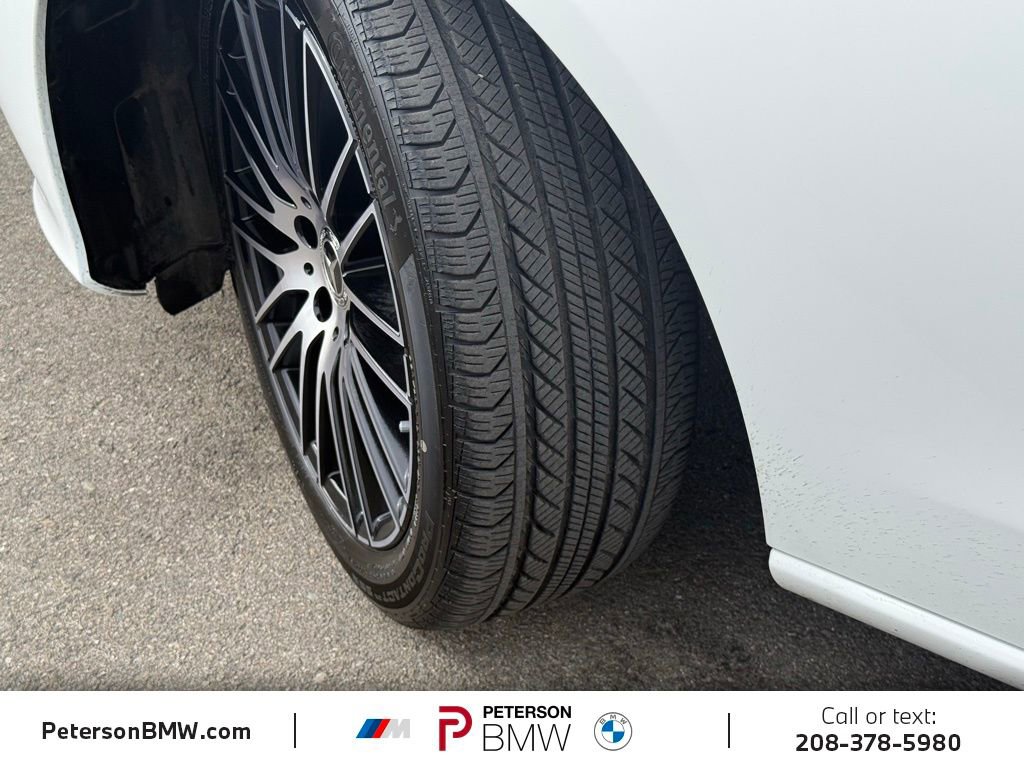 Used 2025 Mercedes-Benz C 300 4MATIC Sedan image 10