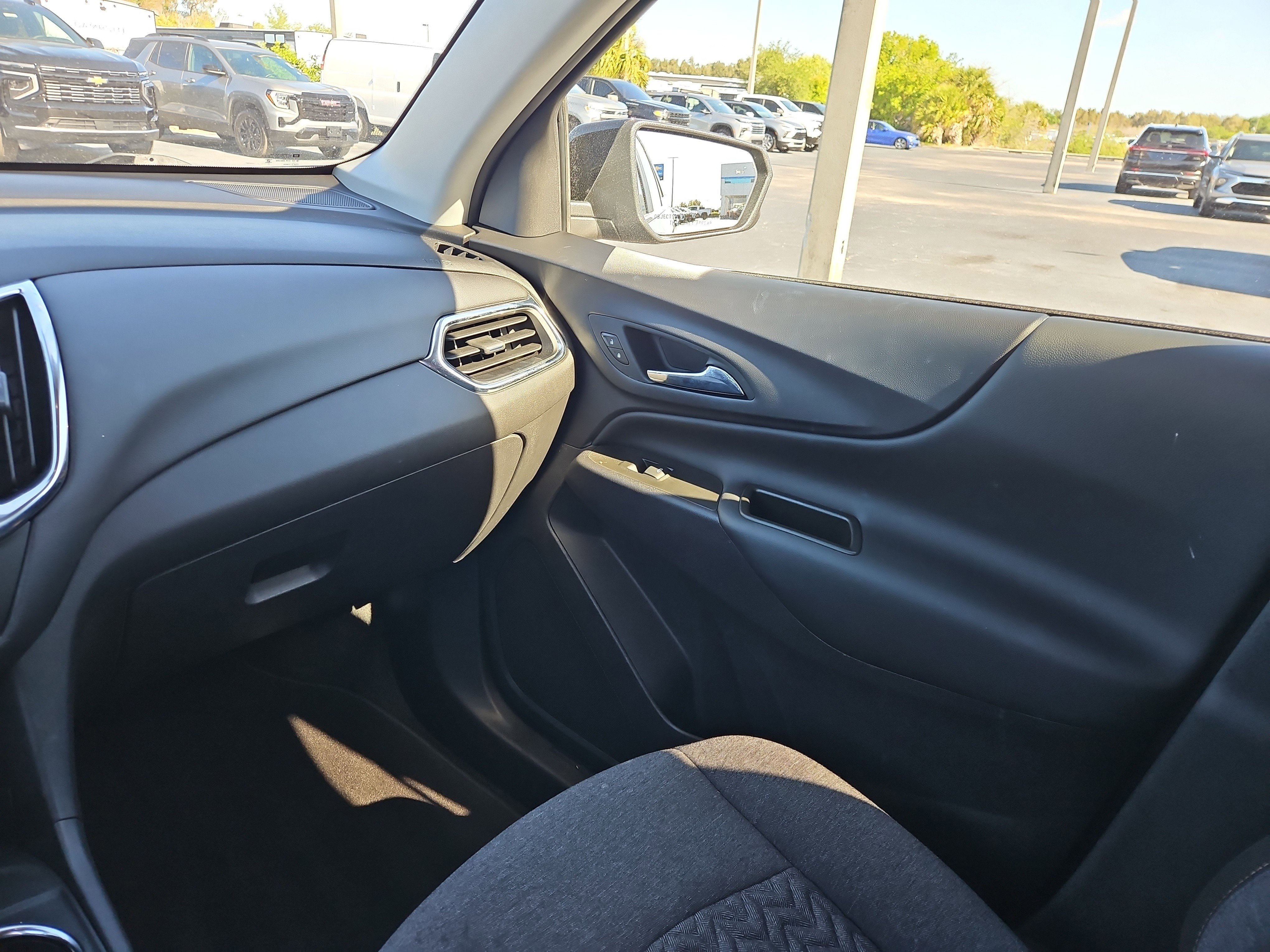 Used 2024 Chevrolet Equinox LT FWD image 10
