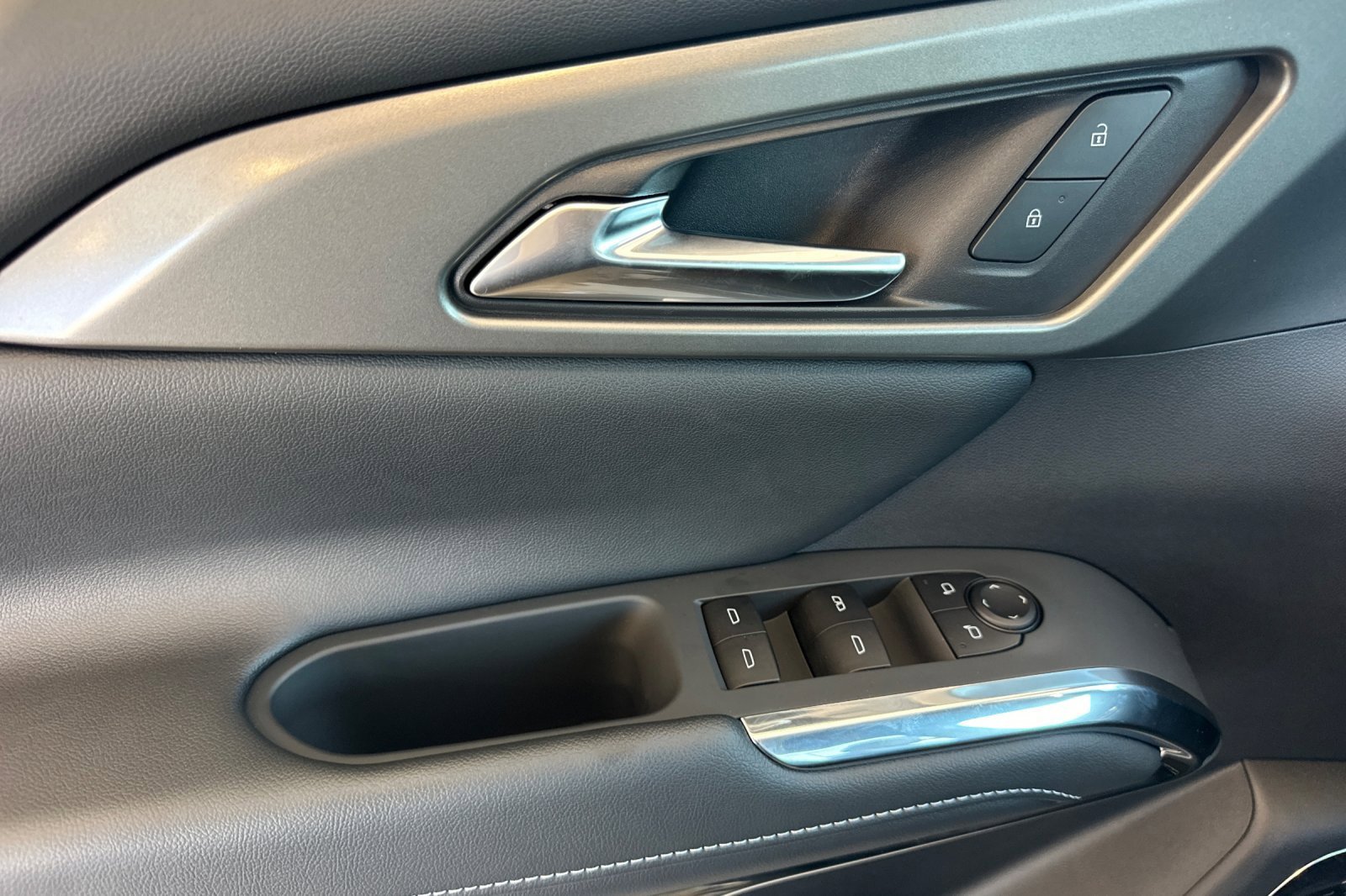 New 2026 Chevrolet Traverse LT w/ Enhanced Driving Package image 11