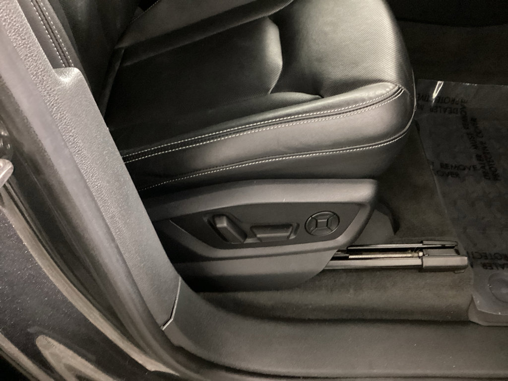 Used 2019 Audi Q8 Prestige w/ Year 1 Package image 9