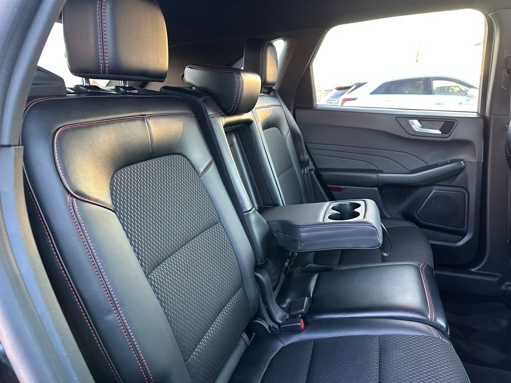 Used 2025 Ford Escape ST-Line image 15