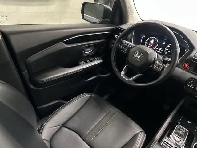 Used 2023 Honda Pilot Touring image 12