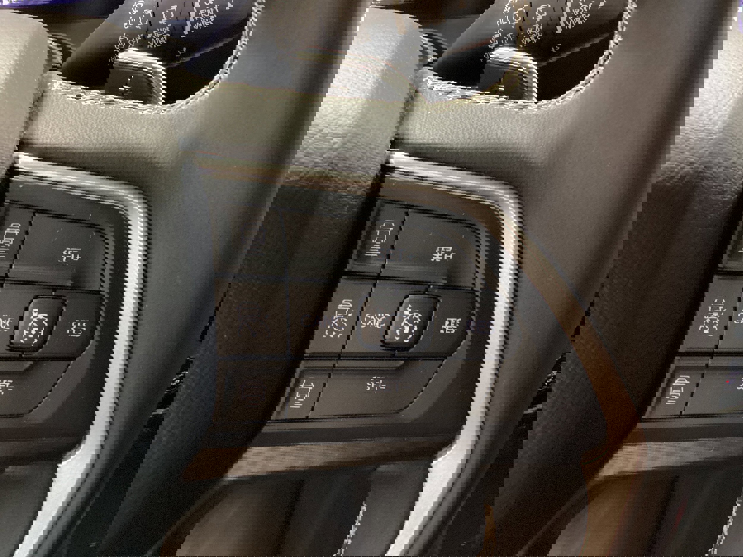 Used 2024 Jeep Grand Cherokee Altitude image 24