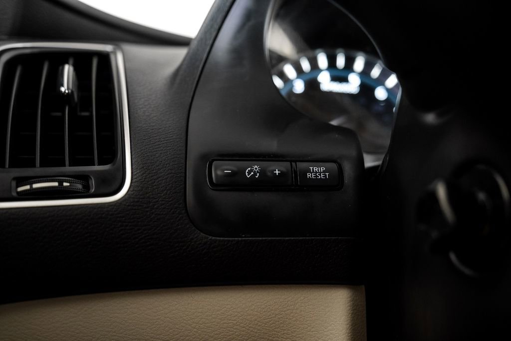 Used 2022 INFINITI Q50 Luxe RWD image 29