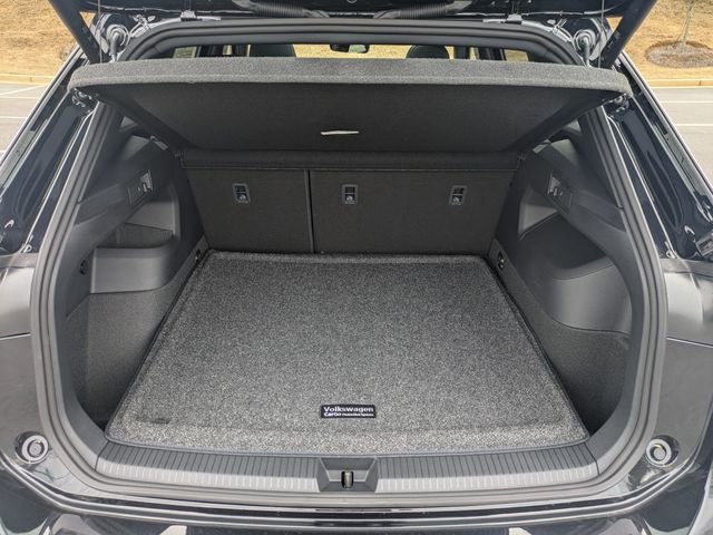 New 2026 Volkswagen Tiguan SEL R-Line AWD/4WD image 13