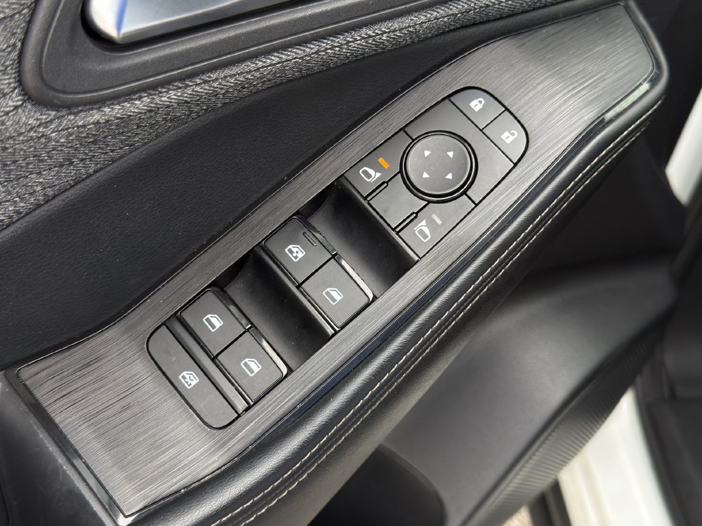 Used 2023 Nissan Rogue SV FWD image 22