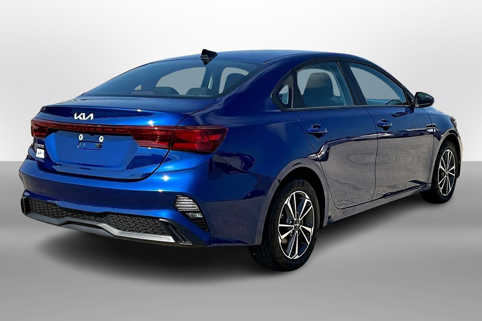 Used 2023 Kia Forte LXS image 10