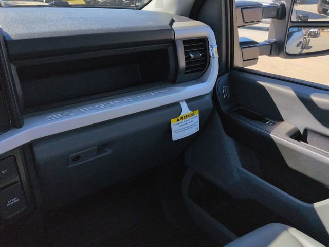 New 2026 Ford F550 4x4 Regular Cab Super Duty image 15