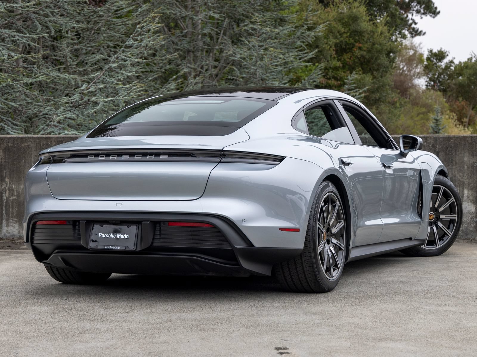 Certified 2021 Porsche Taycan 4S w/ Premium Package AWD/4WD image 11