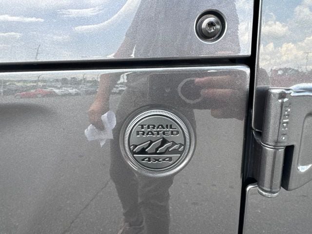 Used 2023 Jeep Wrangler Sport AWD/4WD image 28