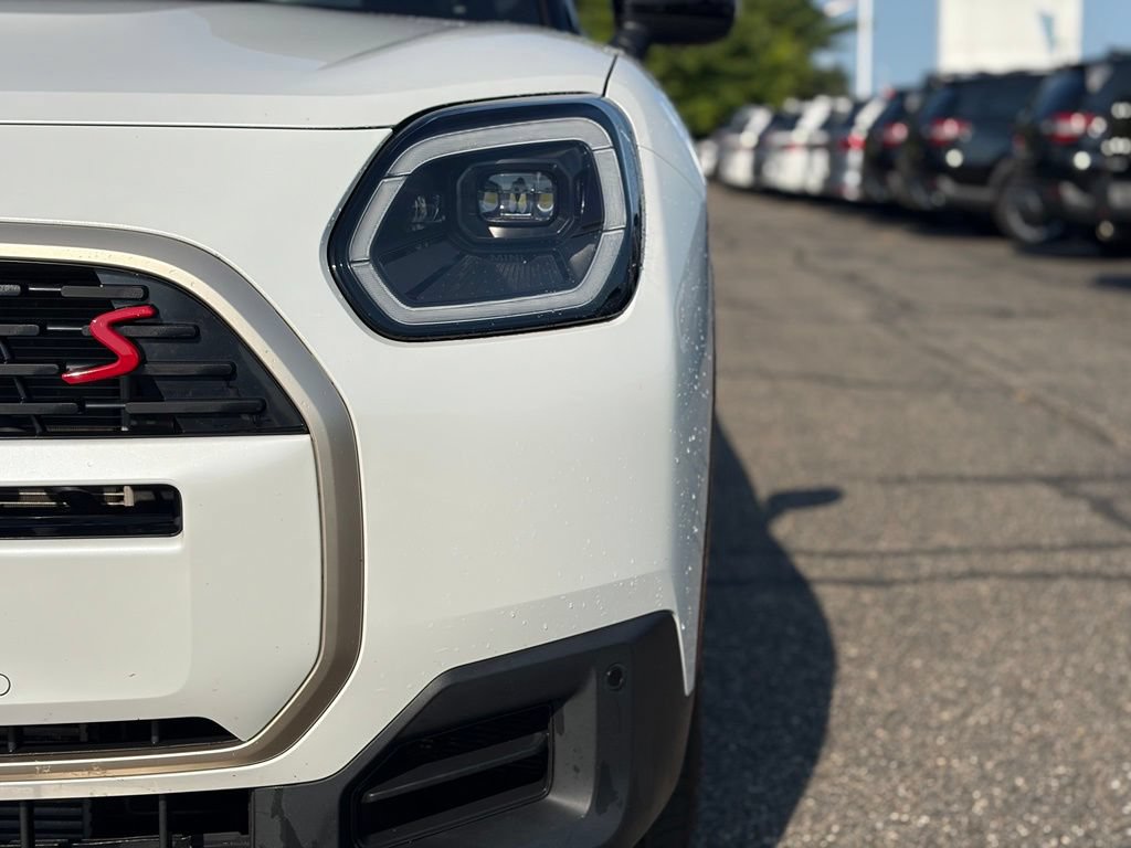 Used 2025 MINI Cooper Countryman S w/ Comfort Package Max AWD/4WD image 4