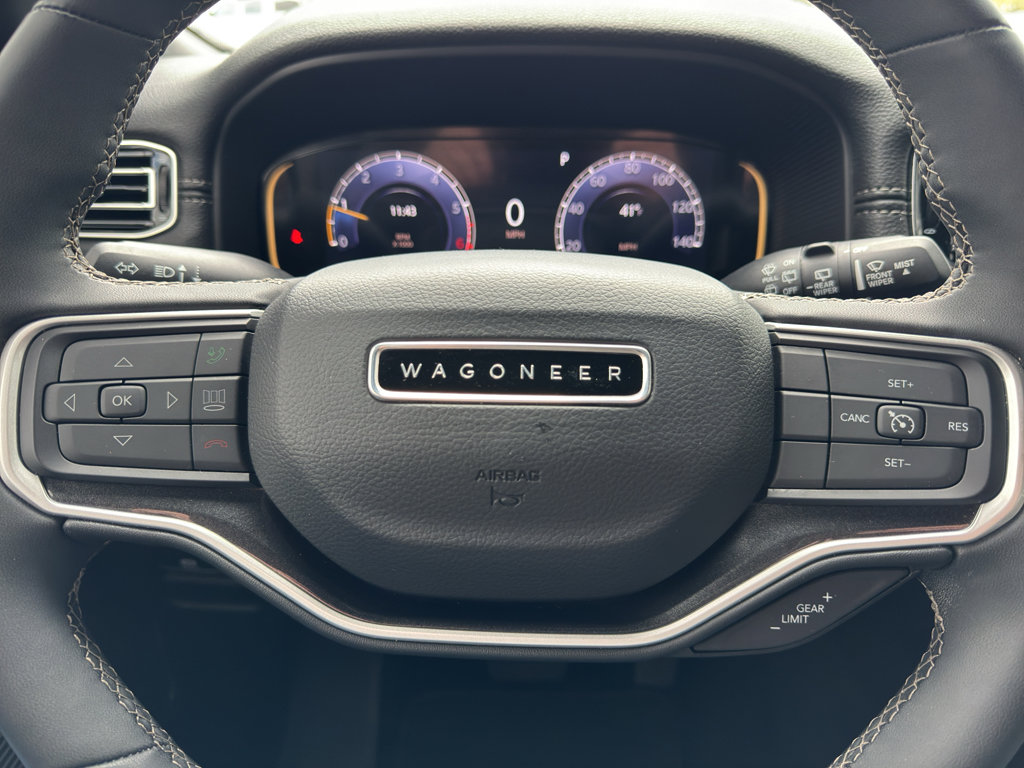 Used 2023 Jeep Wagoneer 4WD image 16