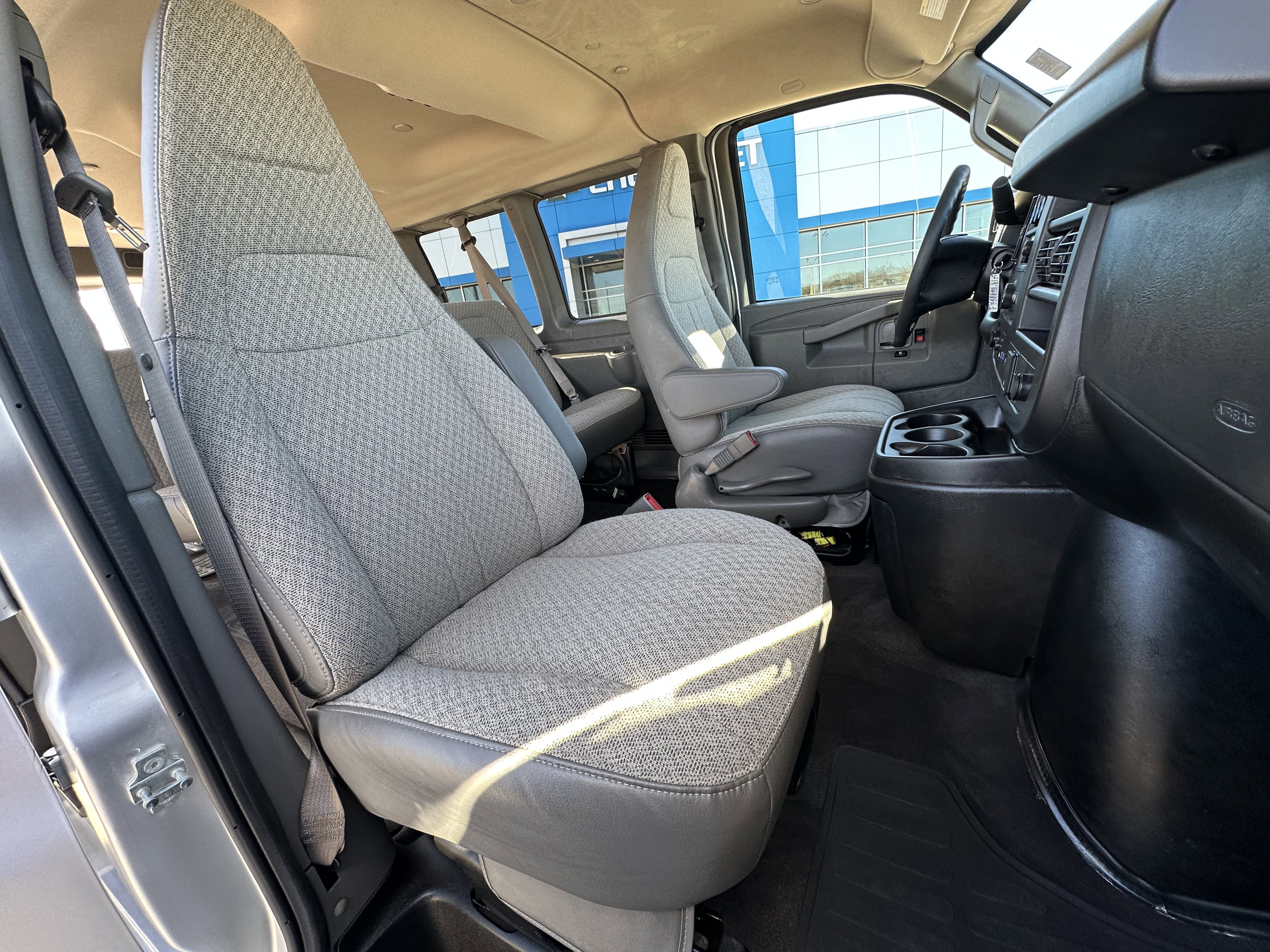 Used 2024 Chevrolet Express 2500 LT w/ LT Preferred Equipment Group image 38